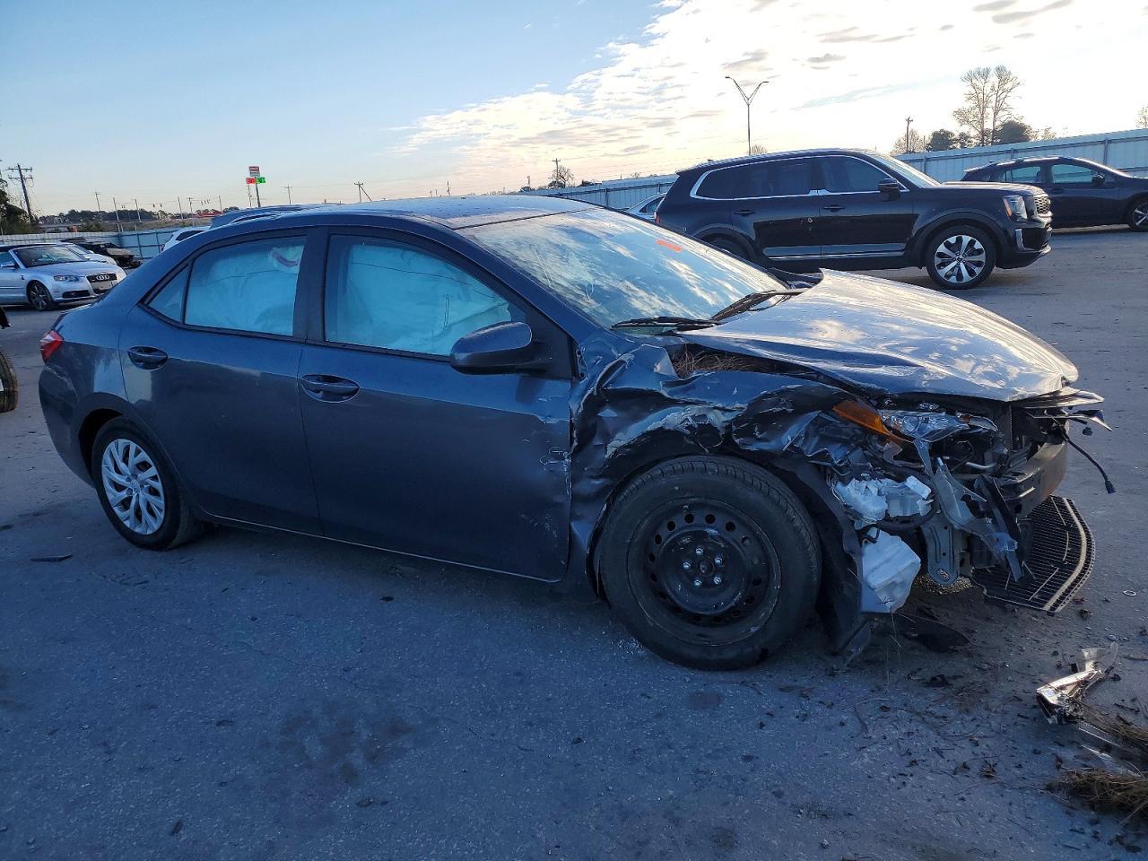 2017 Toyota Corolla L - Фото 4