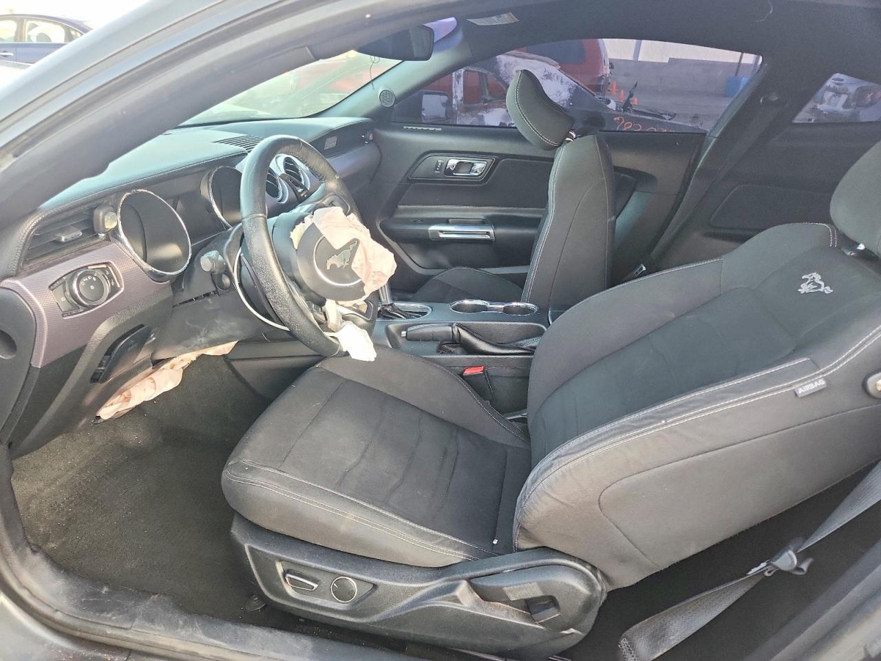 2016 Ford Mustang - Image 7