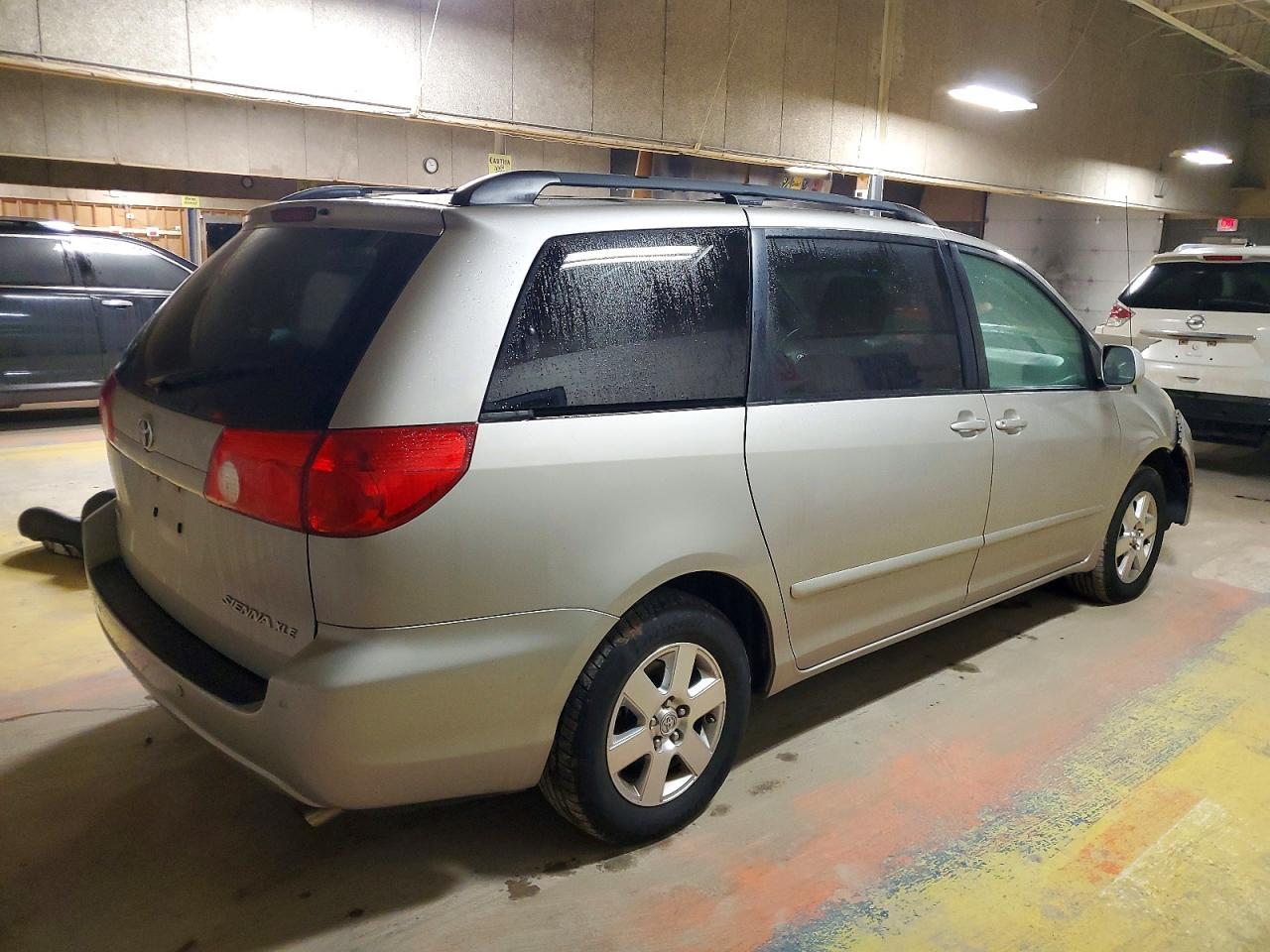 2009 Toyota Sienna Xle - Фото 3