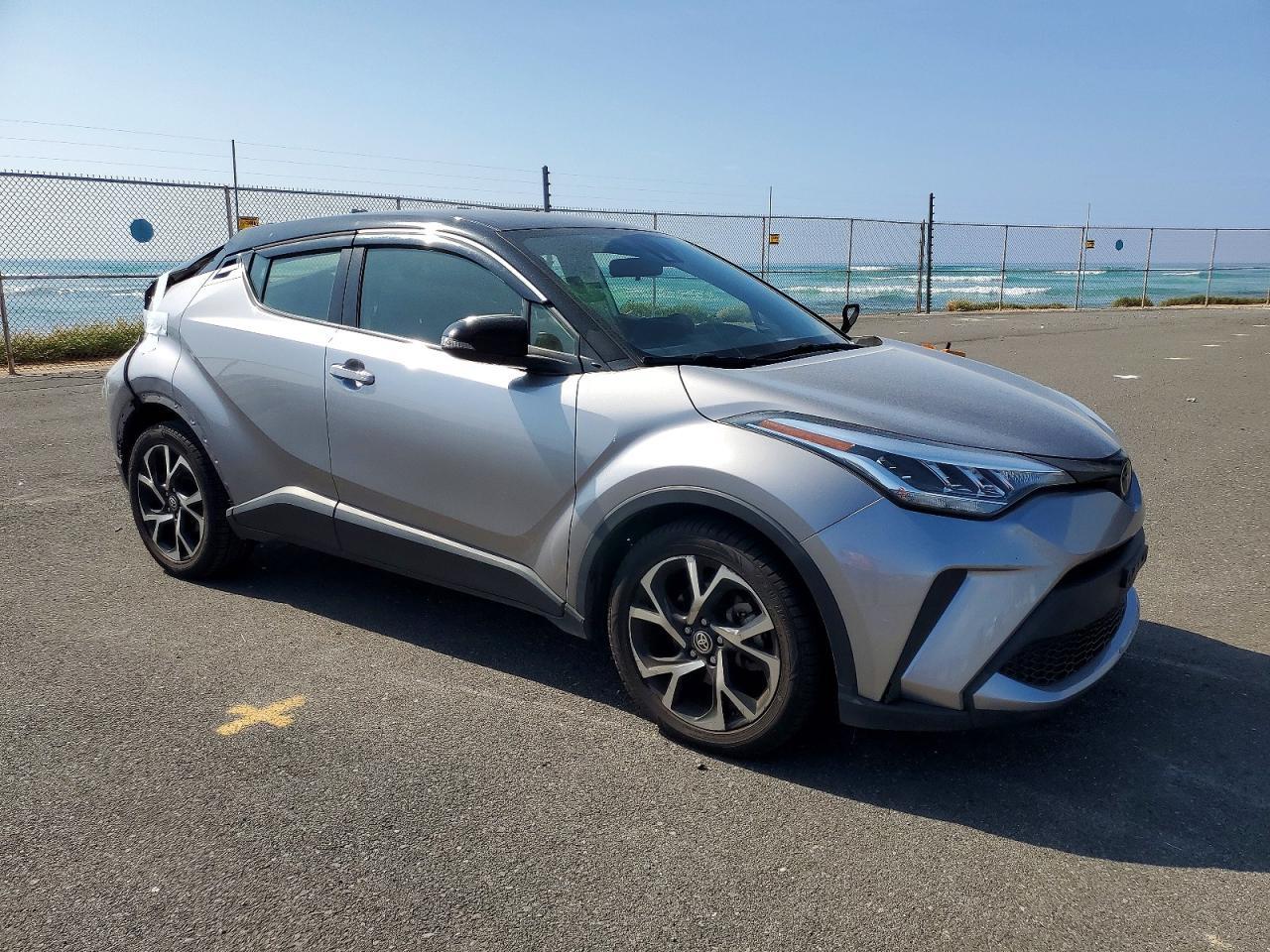 2020 Toyota C-Hr Xle - Image 4