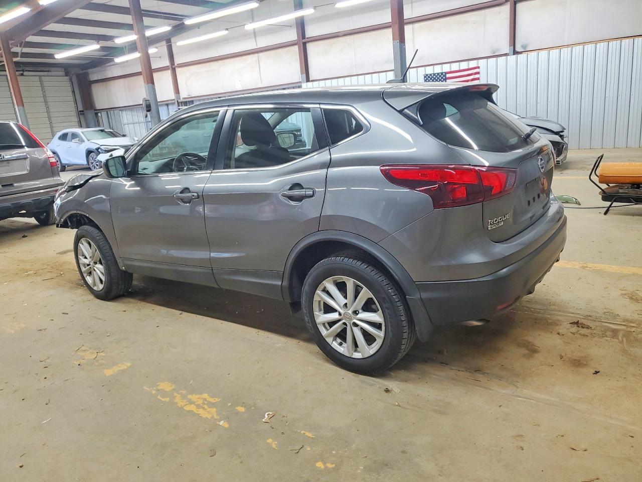 2018 Nissan Rogue Sport S - Image 2