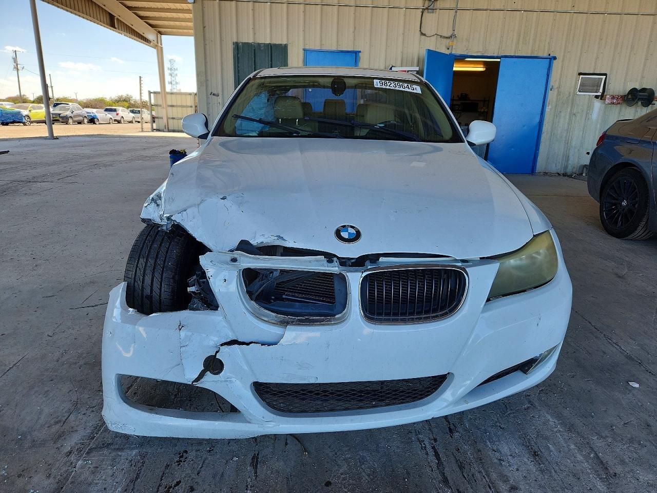 2011 BMW 328 I - Image 5