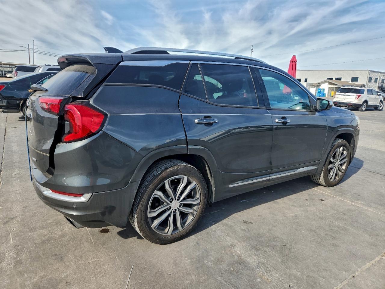 2018 GMC Terrain Denali - Image 3