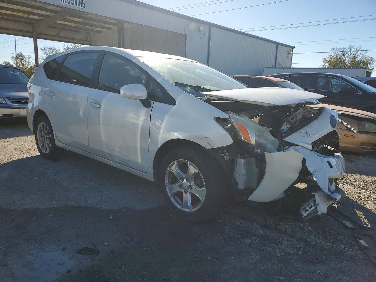 2012 Toyota Prius V Five - Фото 4