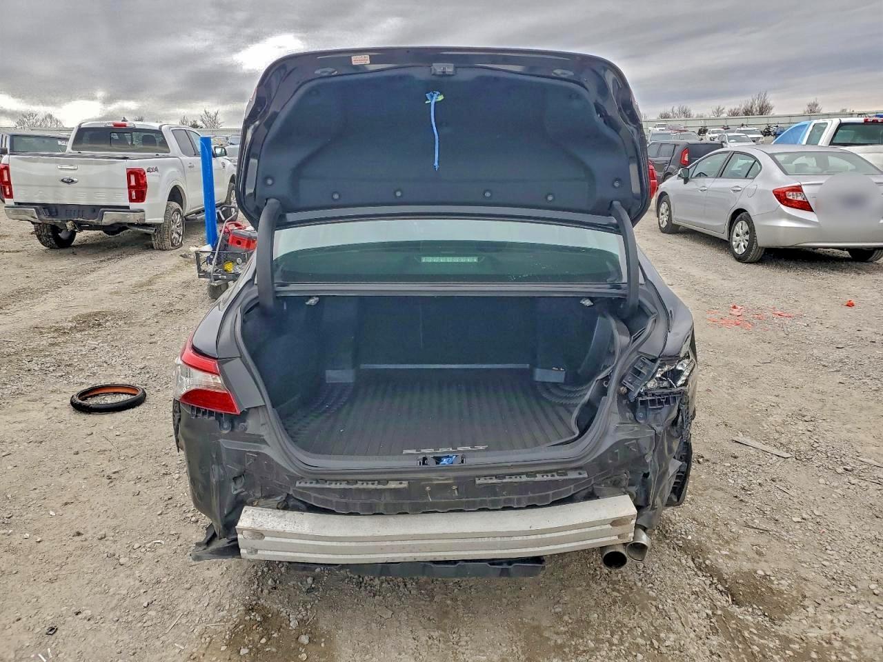 2019 Toyota Camry L - Фото 6