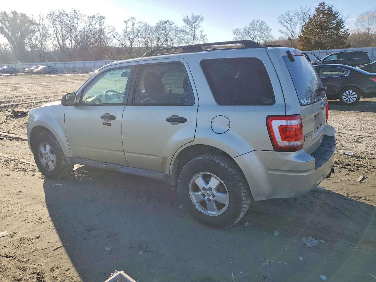 2012 Ford Escape Xlt - Image 2