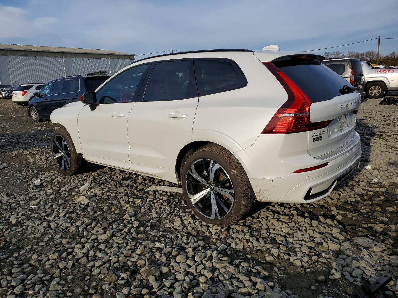 2025 Volvo Xc60 Ultra - Фото 2