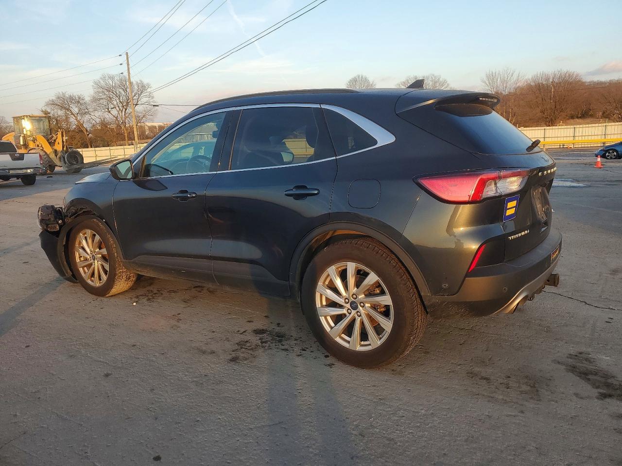 2022 Ford Escape Titanium - Image 2