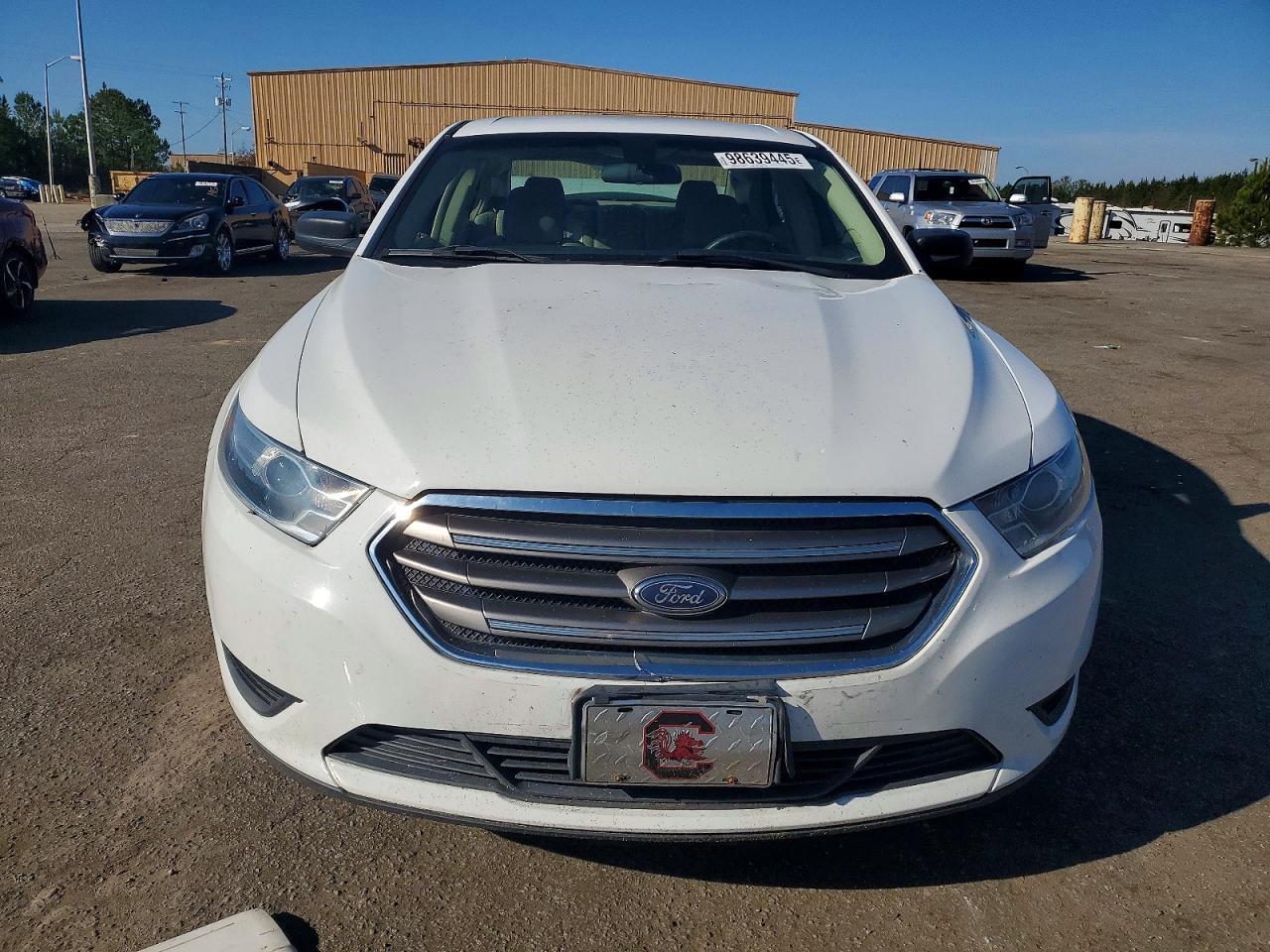 2017 Ford Taurus Se - Image 5