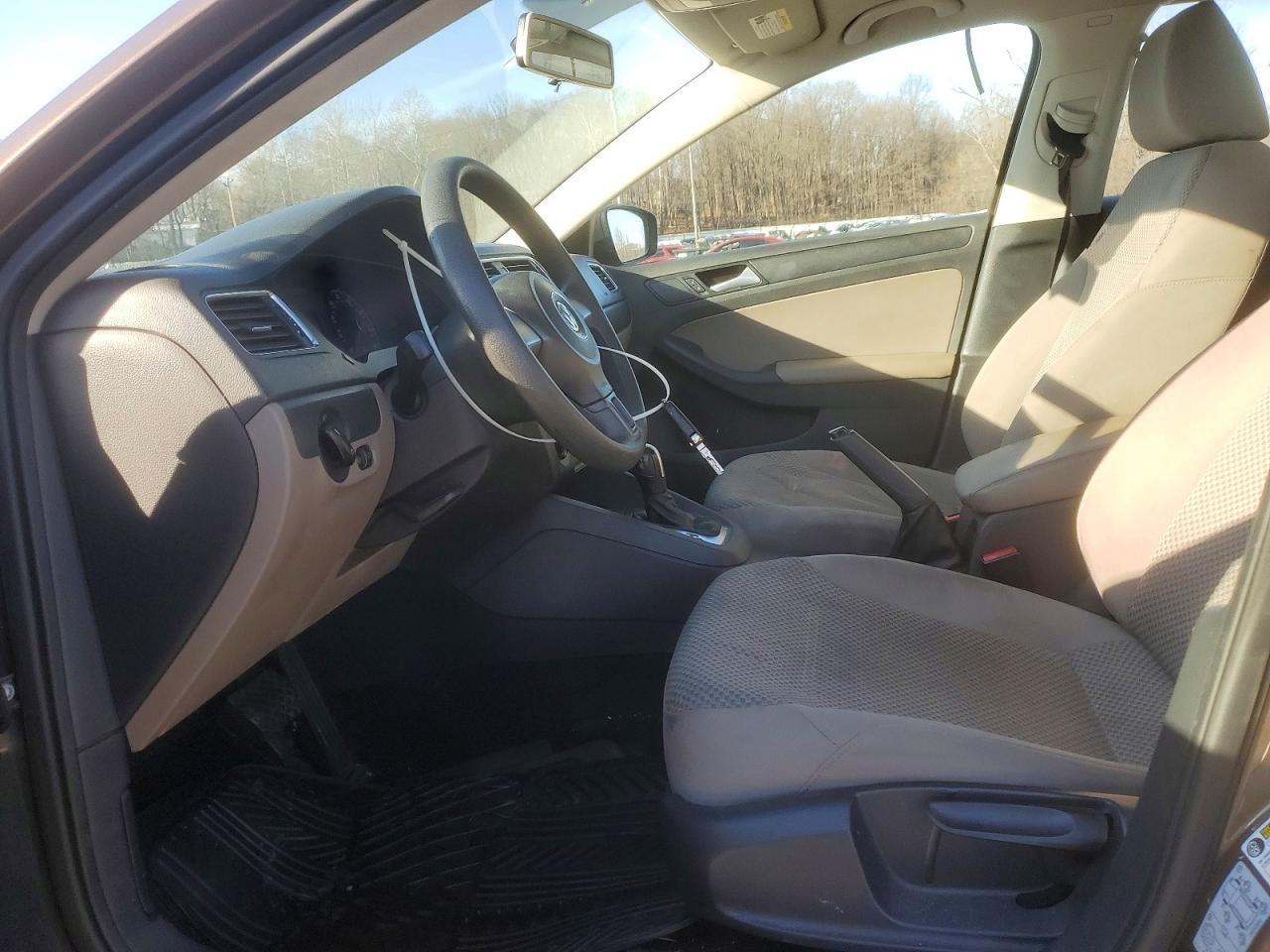 2014 Volkswagen Jetta Base - Image 7