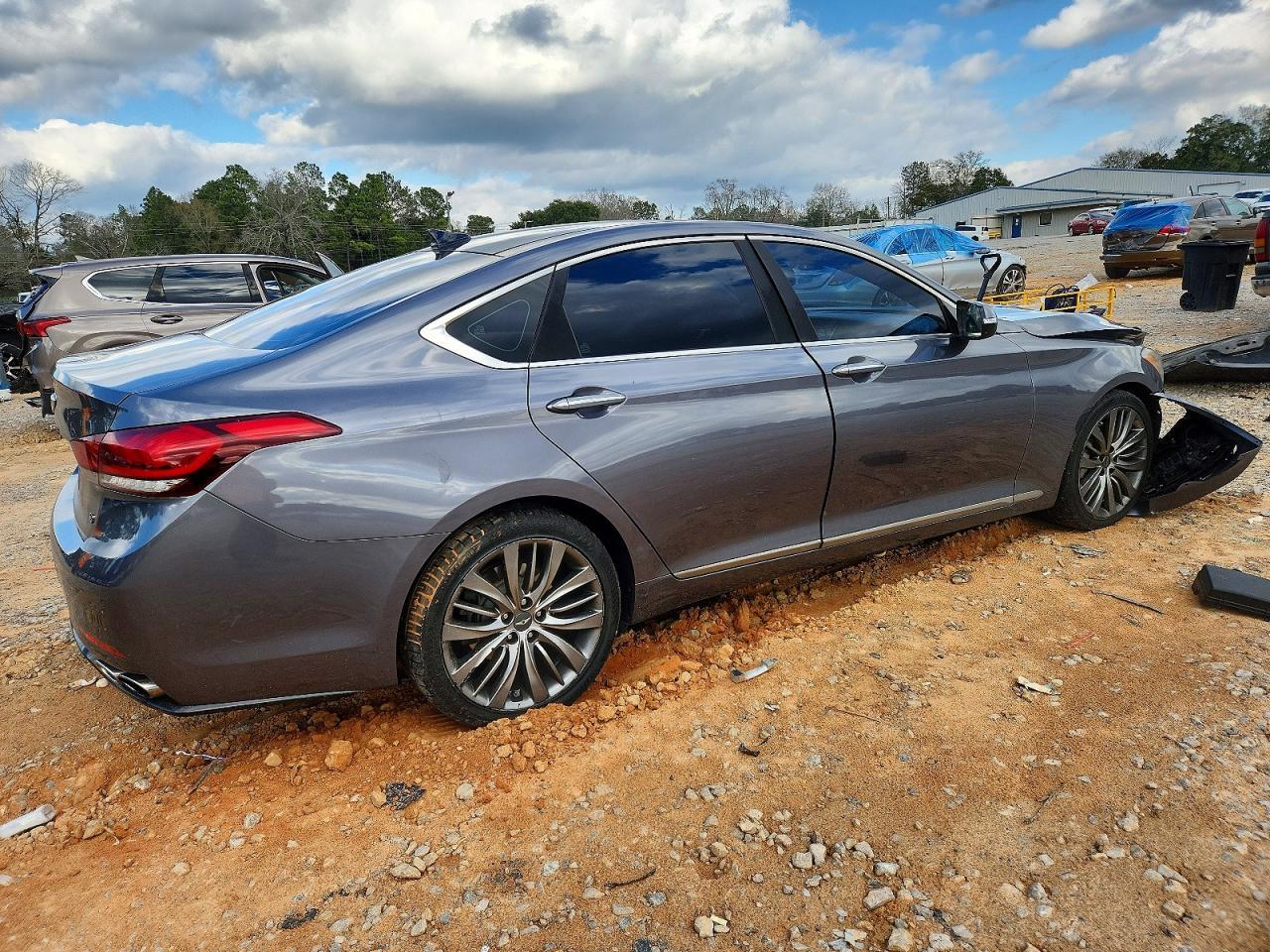 2015 Hyundai Genesis 5.0L - Image 3