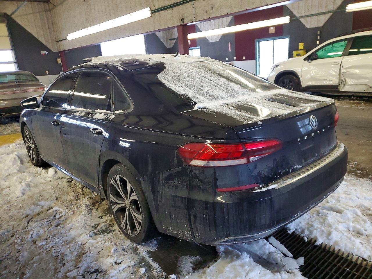 2022 Volkswagen Passat Se - Фото 2