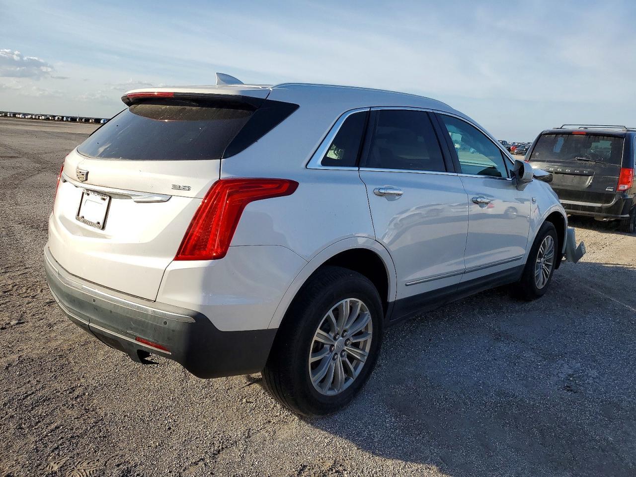 2018 Cadillac Xt5 Luxury - Фото 3