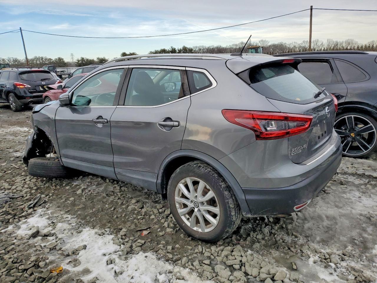 2020 Nissan Rogue Sport S - Фото 2