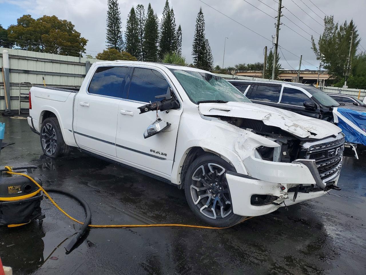 2025 Ram 1500 Limited - Image 4
