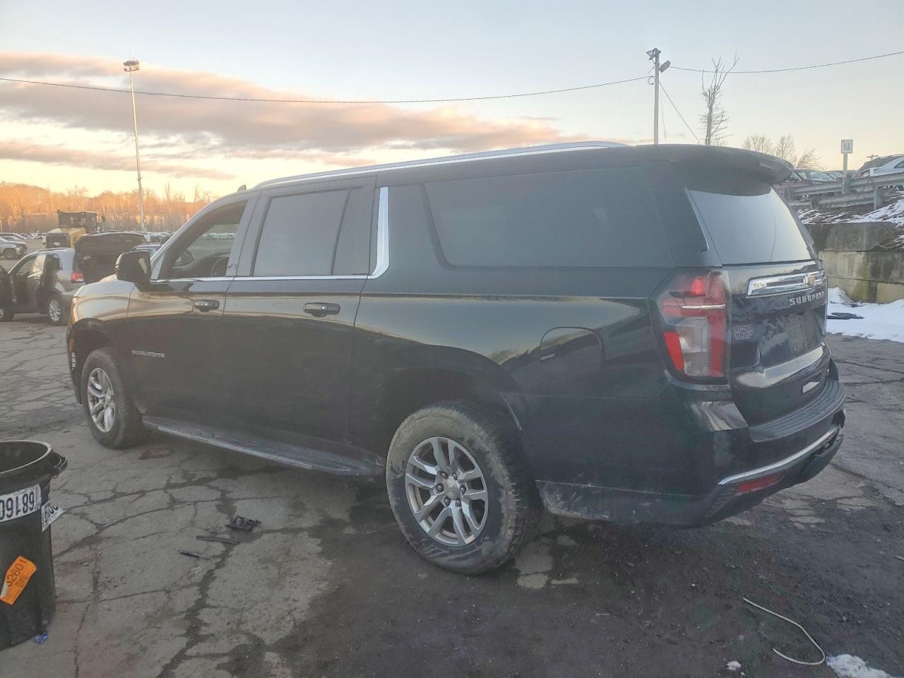 2022 Chevrolet Suburban K1500 Lt - Фото 2