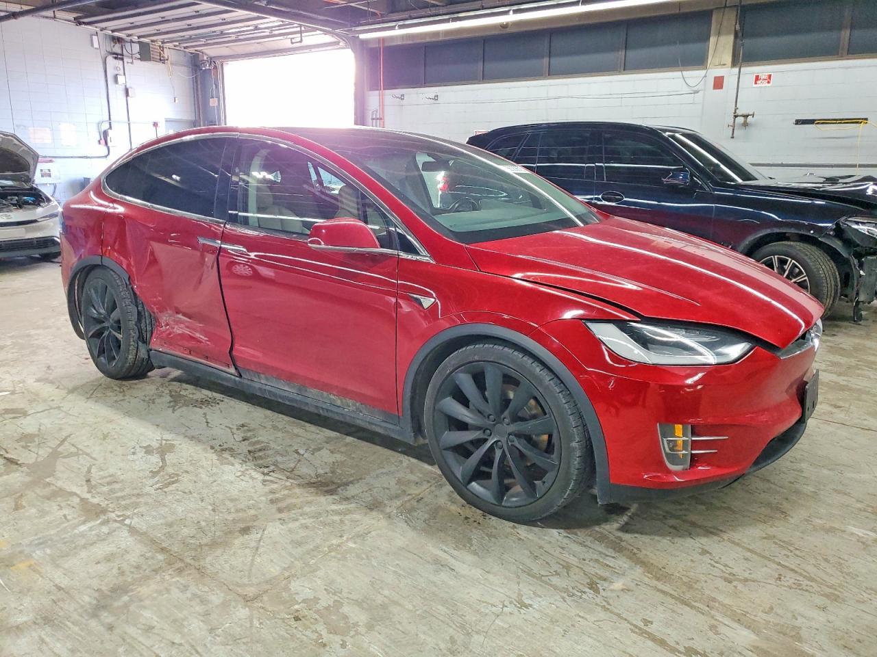 2018 Tesla Model X - Фото 4
