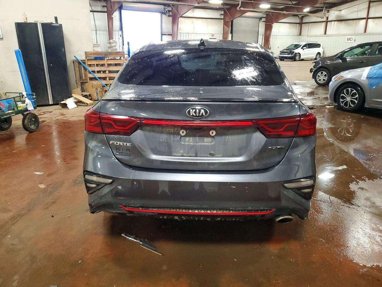 2021 Kia Forte Gt Line - Фото 6
