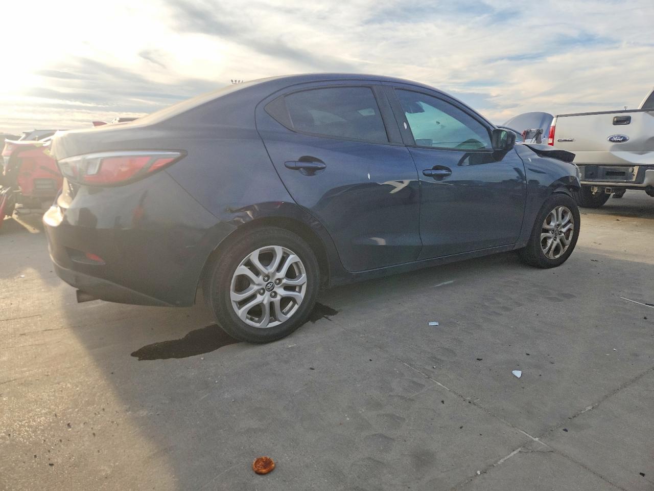 2017 Toyota Yaris Ia - Image 3