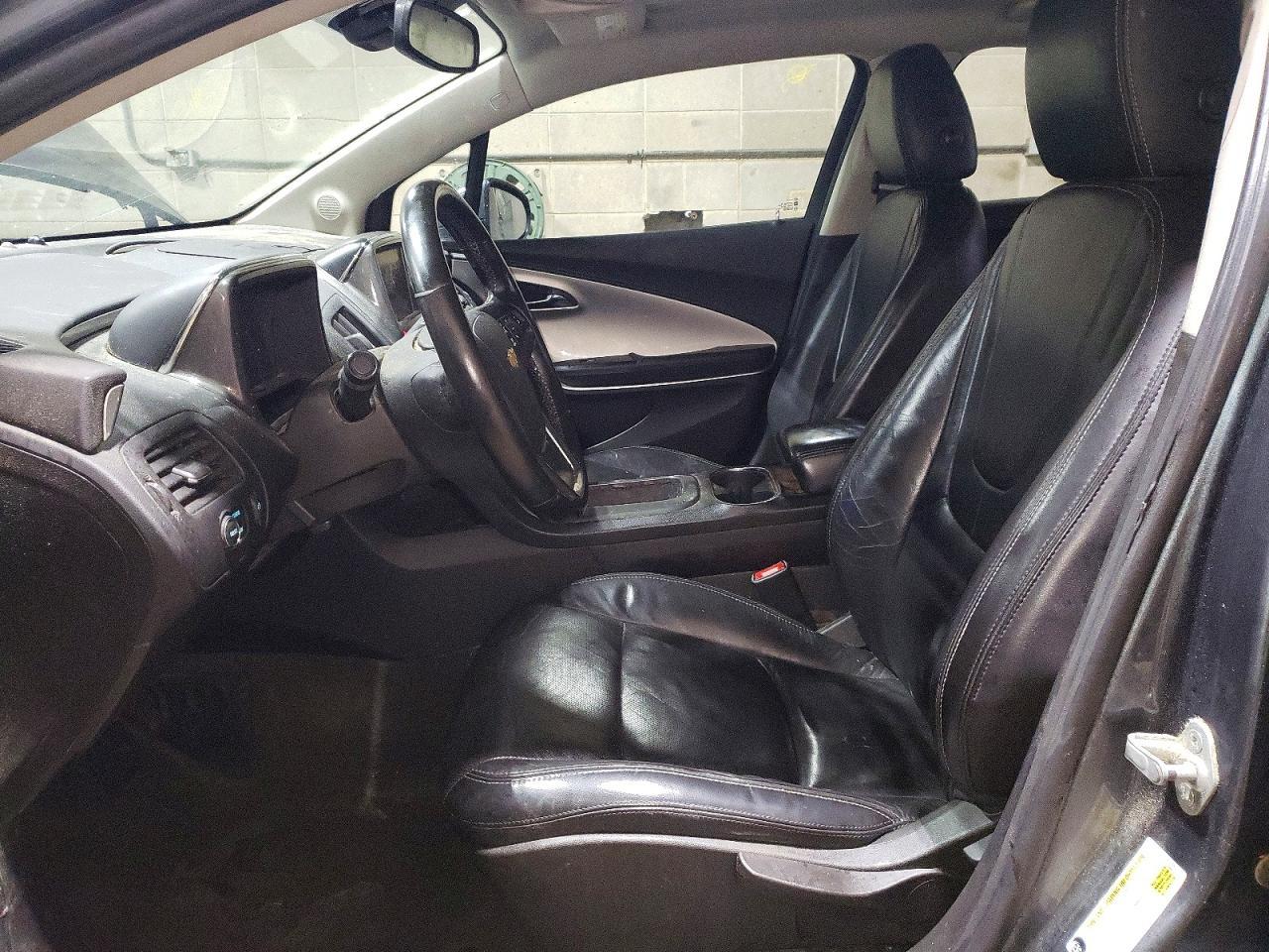 2011 Chev Volt - Фото 7