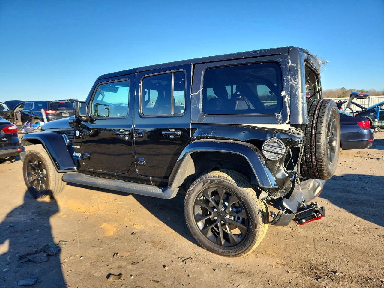 2021 Jeep Wrangler Unlimited Sahara 4Xe - Фото 2
