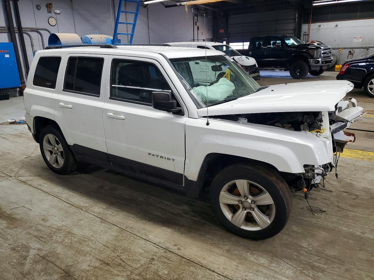 2014 Jeep Patriot Latitude - Фото 4