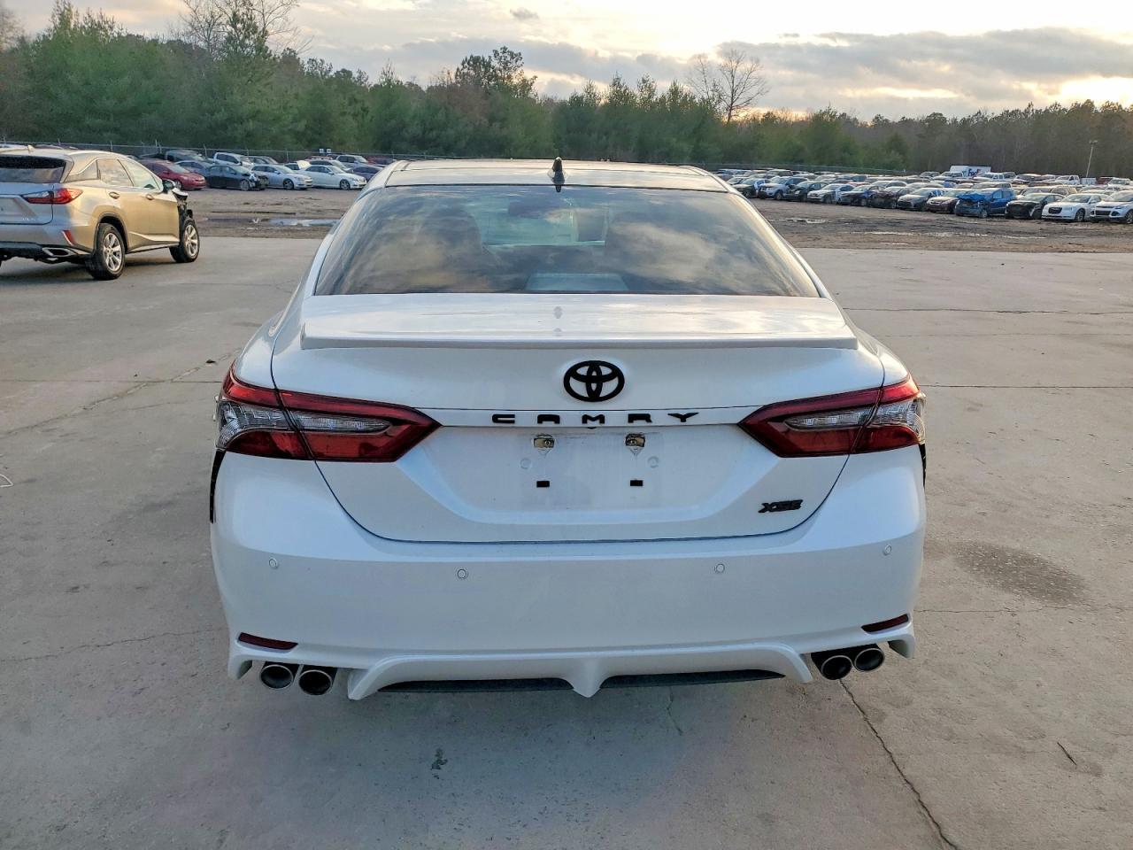 2022 Toyota Camry Xse - Image 6
