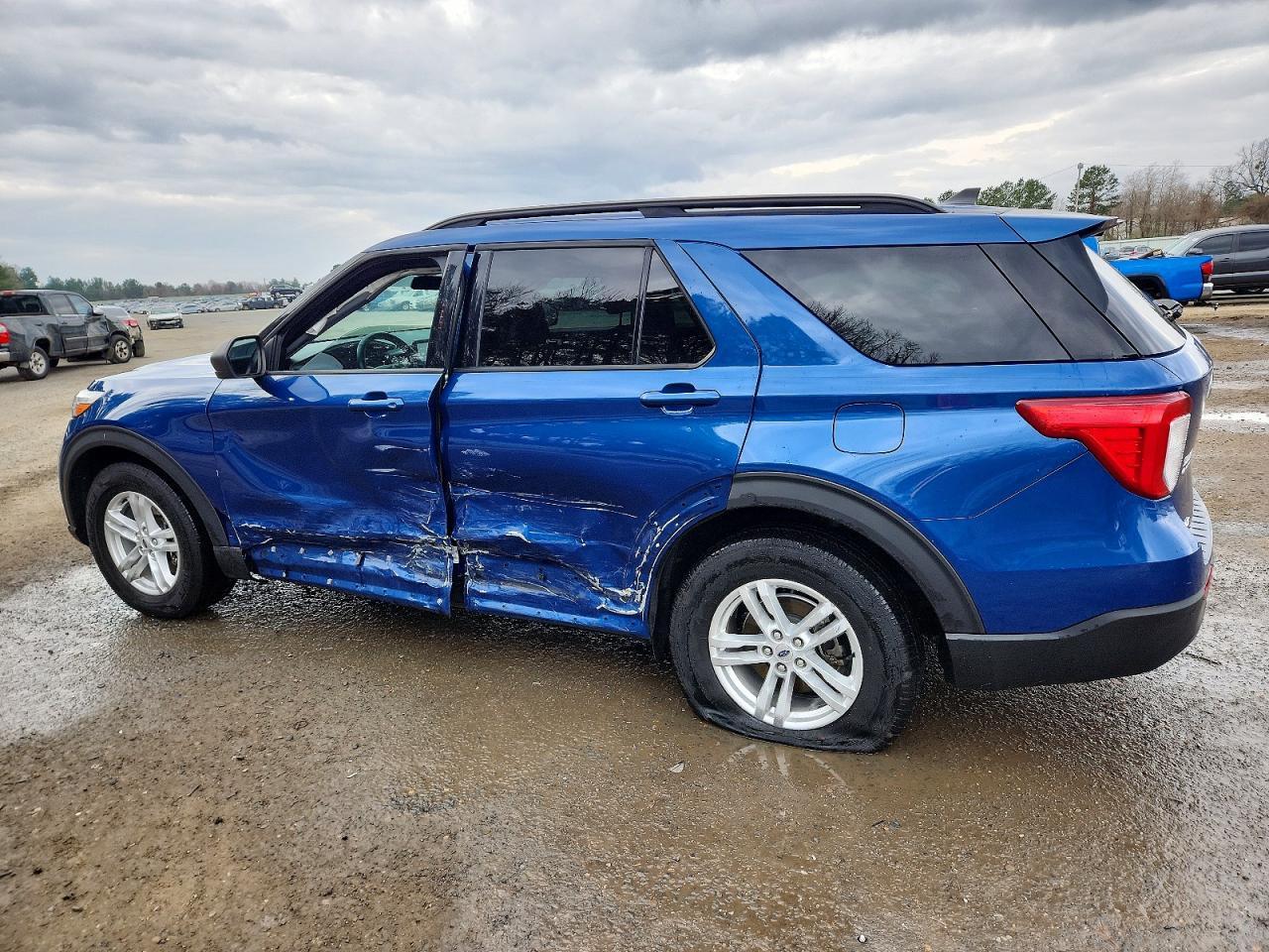 2021 Ford Explorer Xlt - Фото 2