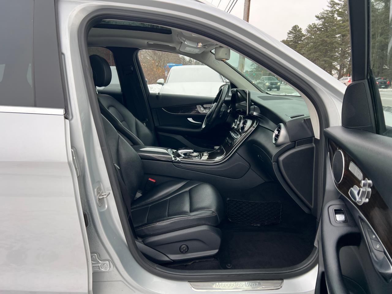 2016 Mercedes-Benz Glc 300 4Matic - Image 5