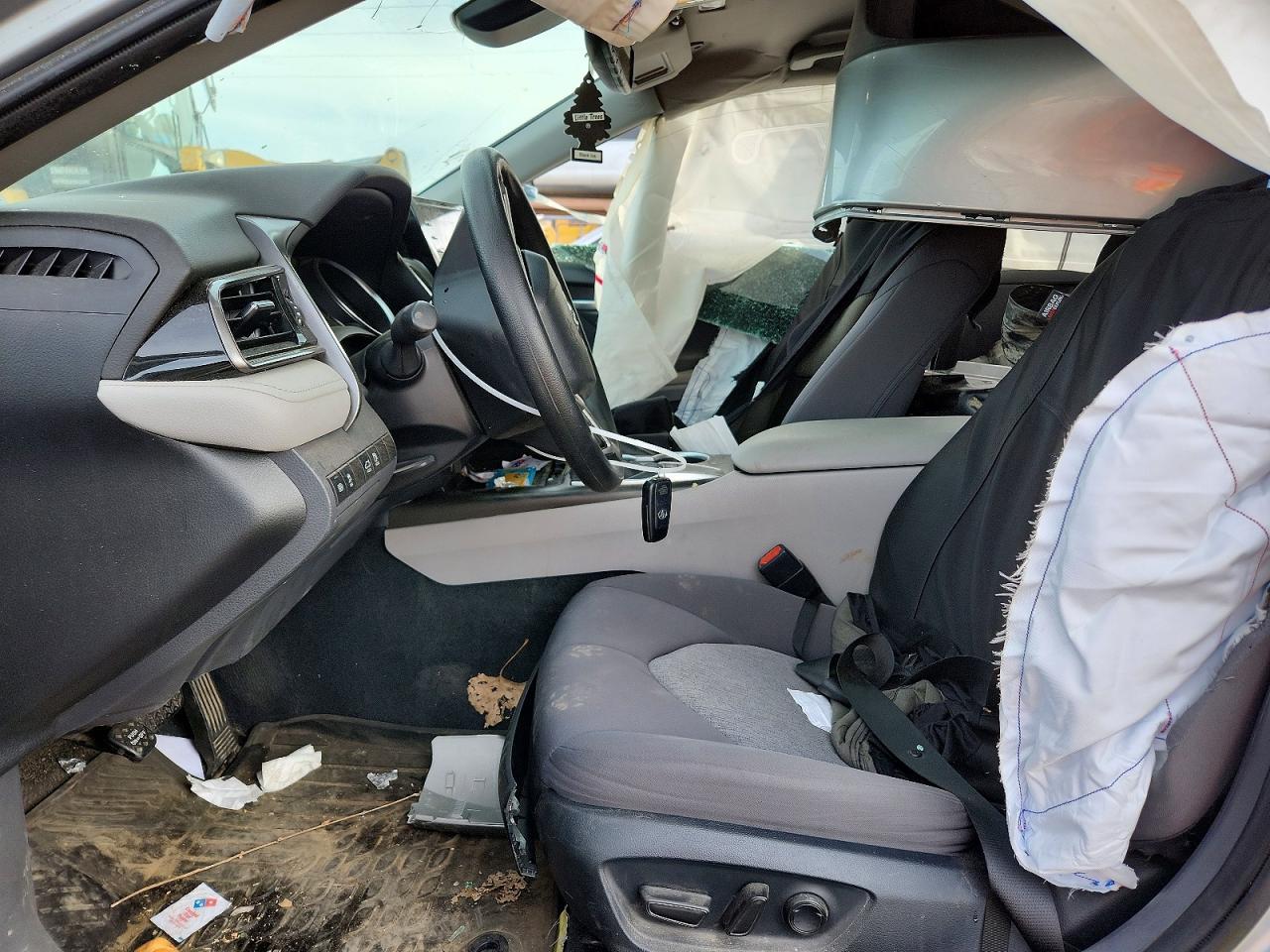 2024 Toyota Camry Le - Image 7