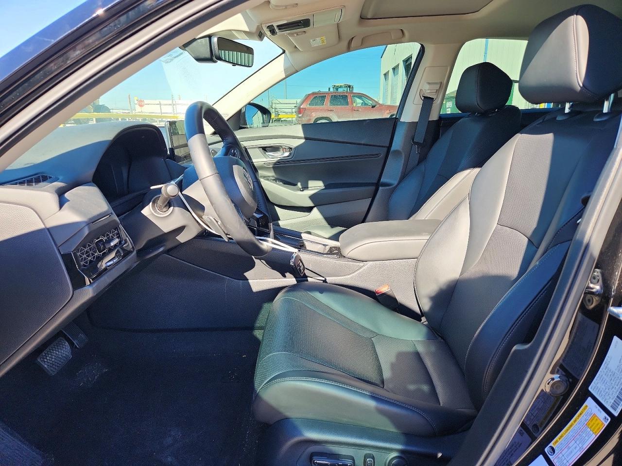 2025 Honda Accord Hybrid Exl - Image 7