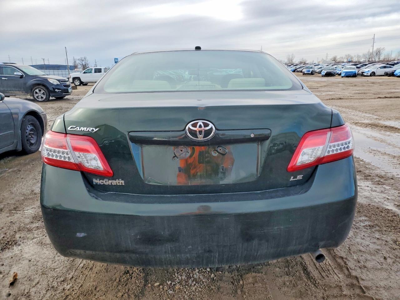 2011 Toyota Camry Le - Фото 6