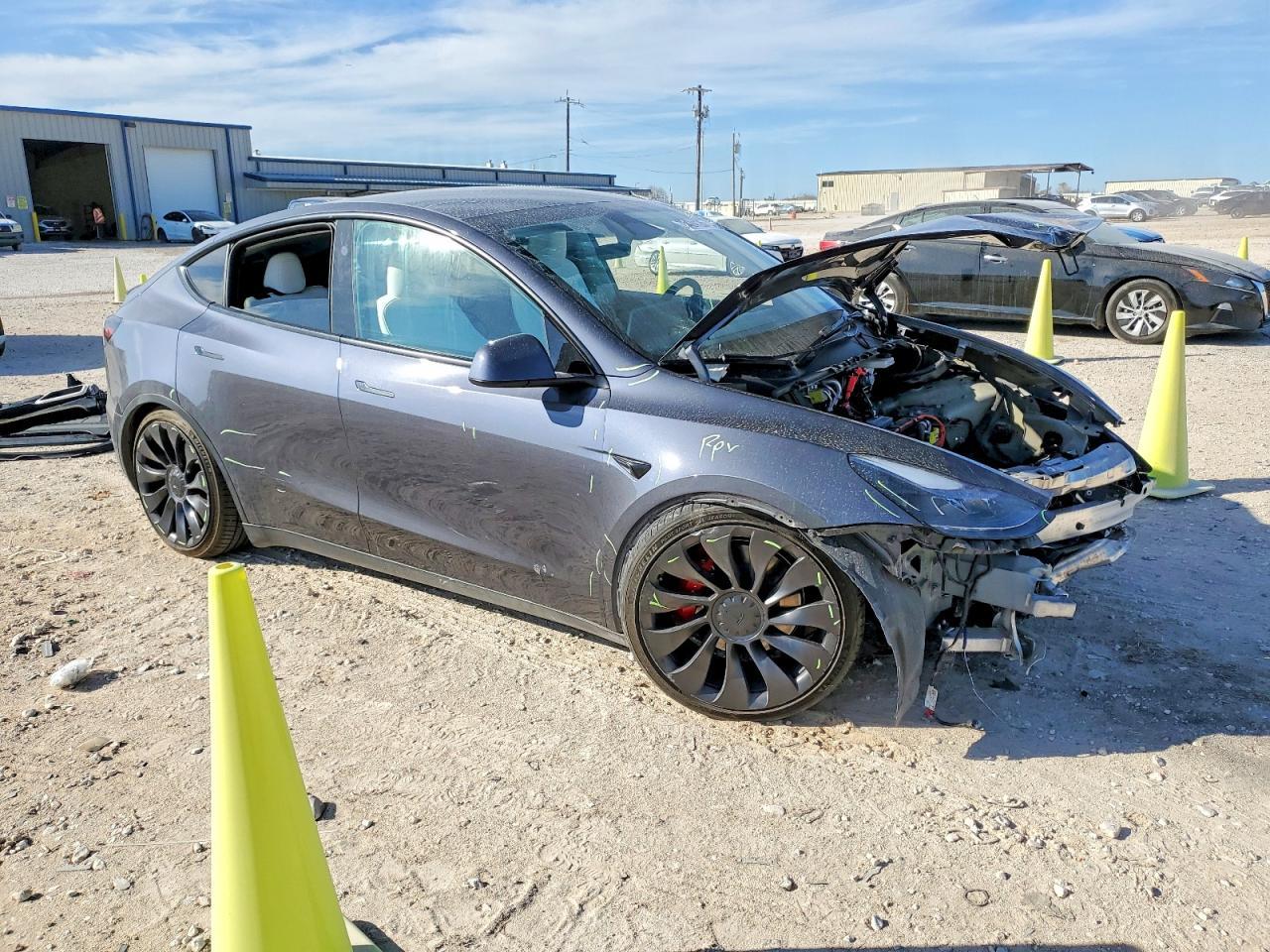 2023 Tesla Model Y - Image 4