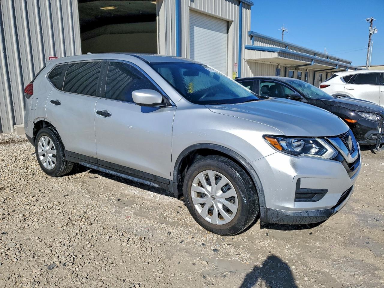 2018 Nissan Rogue S - Фото 4