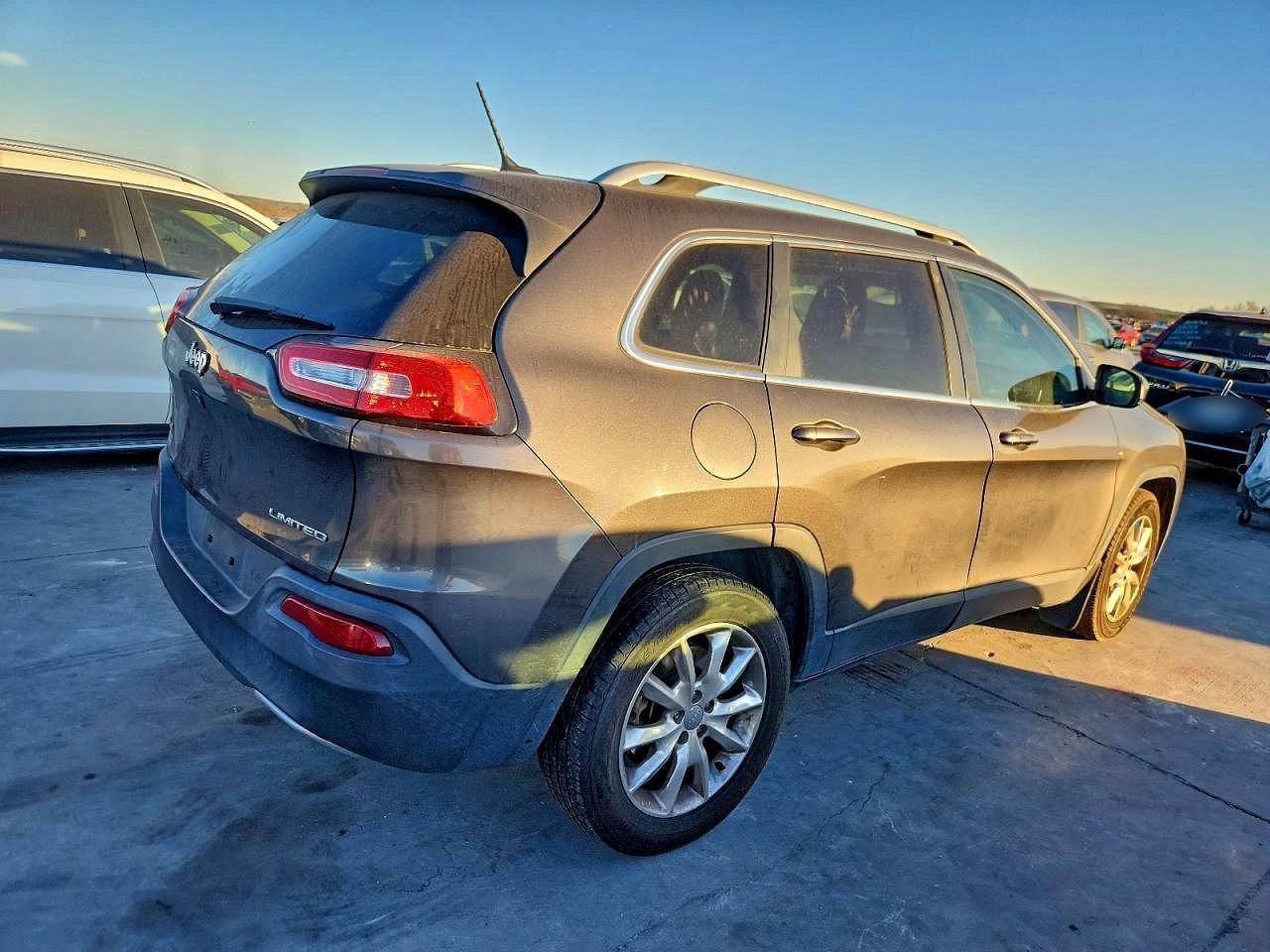 2014 Jeep Cherokee Limited - Image 3