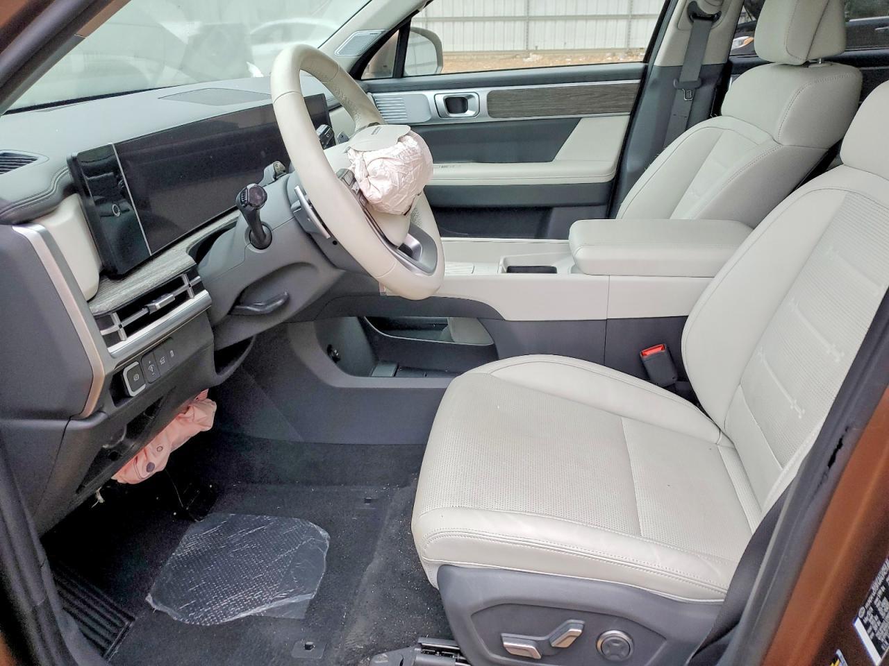 2024 Hyundai Santa Fe - Image 7