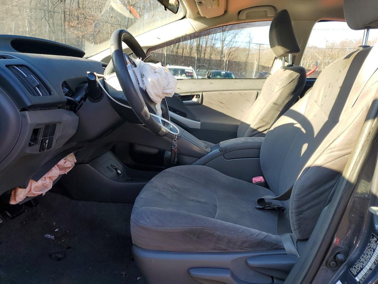 2011 Toyota Prius - Фото 7