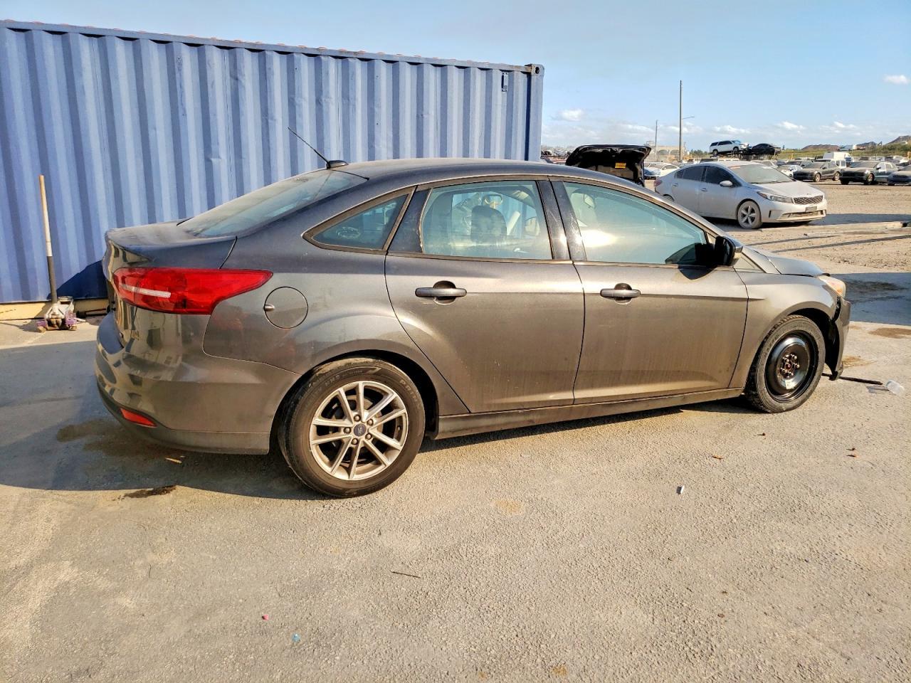 2017 Ford Focus Se - Фото 3