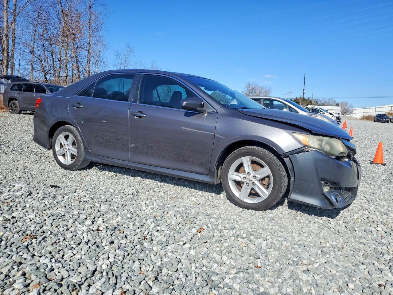 2012 Toyota Camry Base - Фото 4