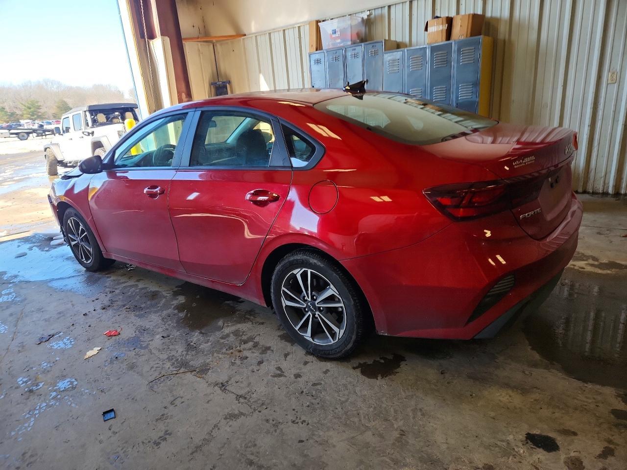 2024 Kia Forte Lxs - Image 2