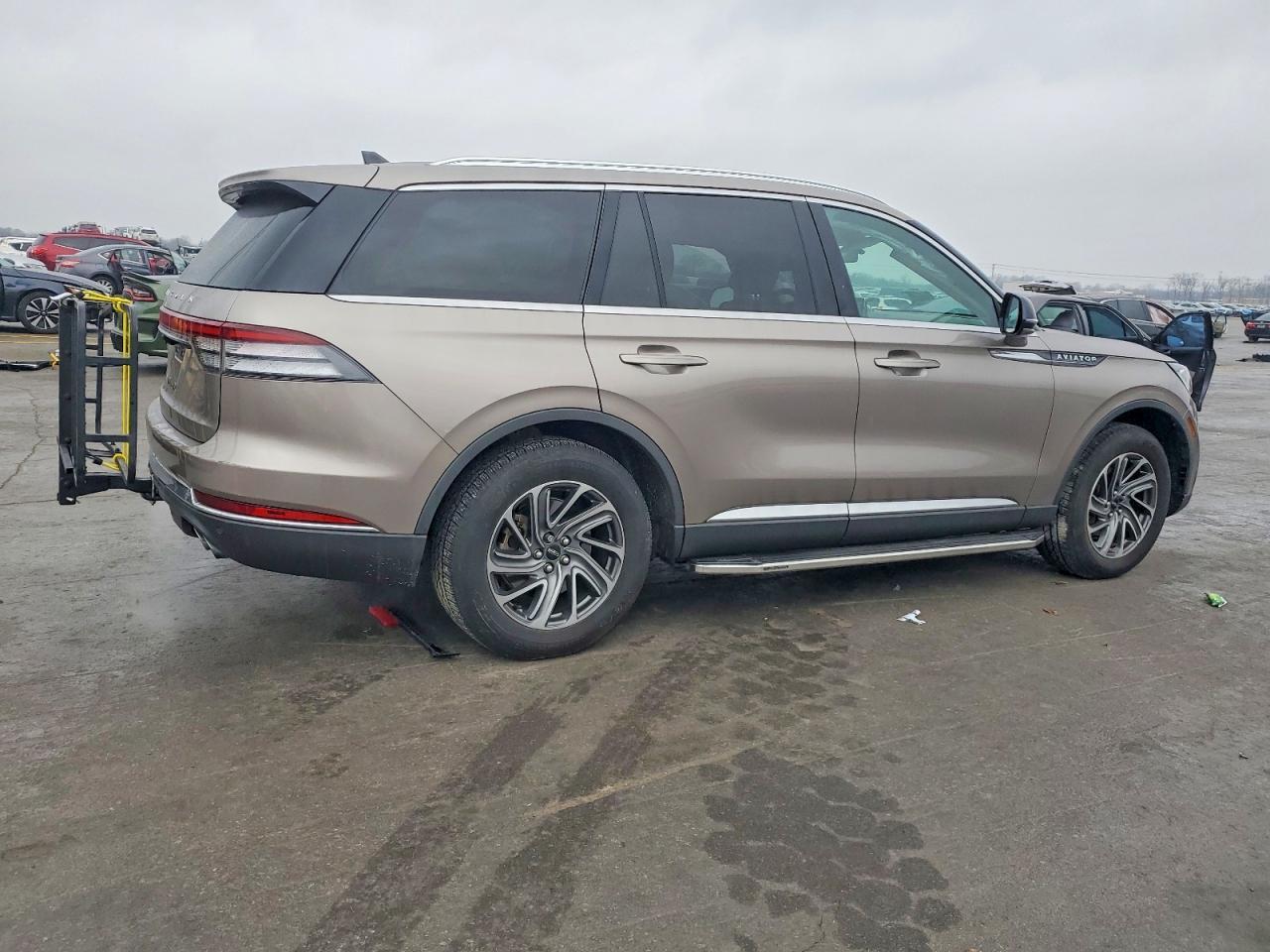 2021 Lincoln Aviator - Фото 3