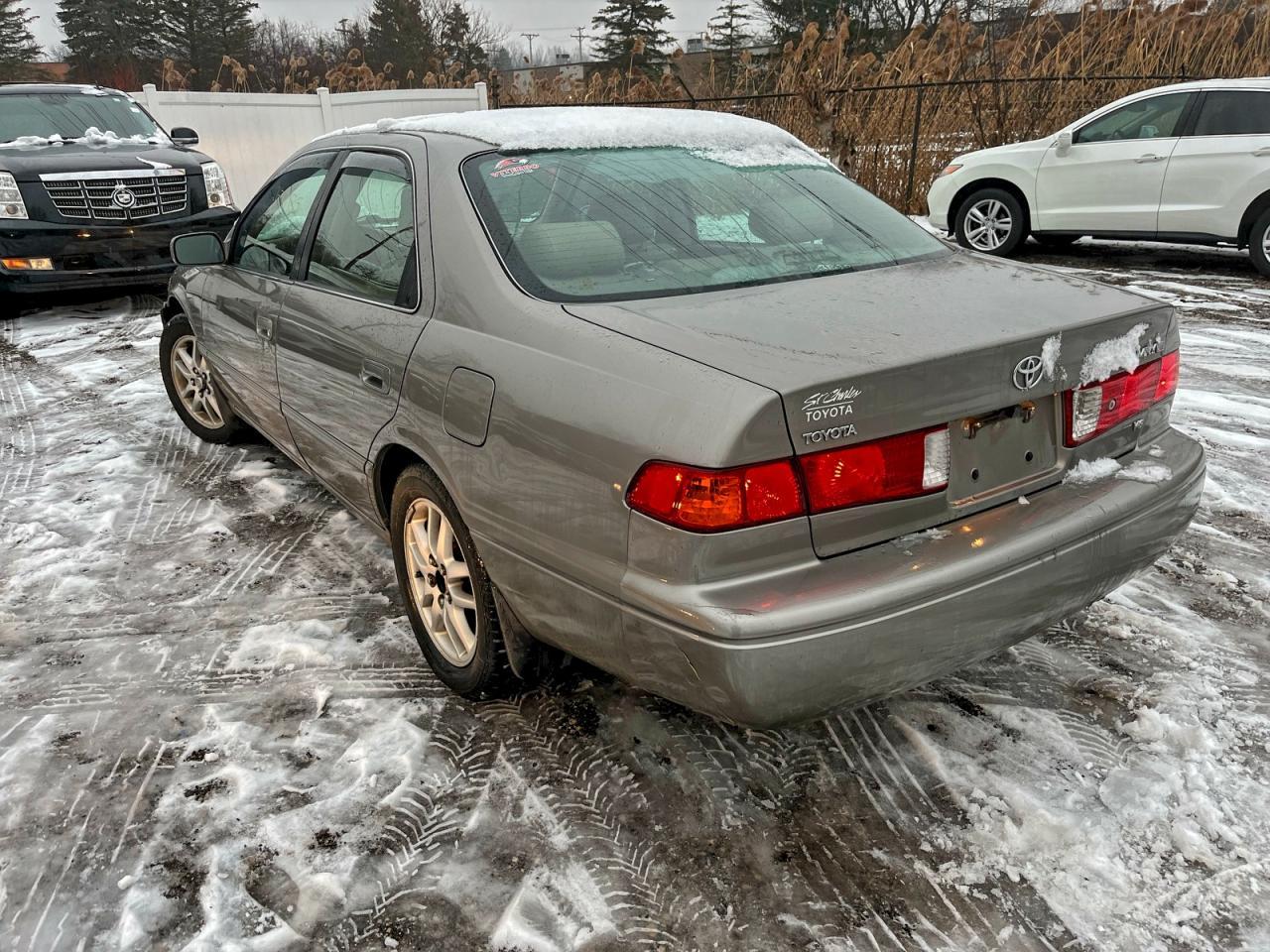 2000 Toyota Camry Le - Image 3
