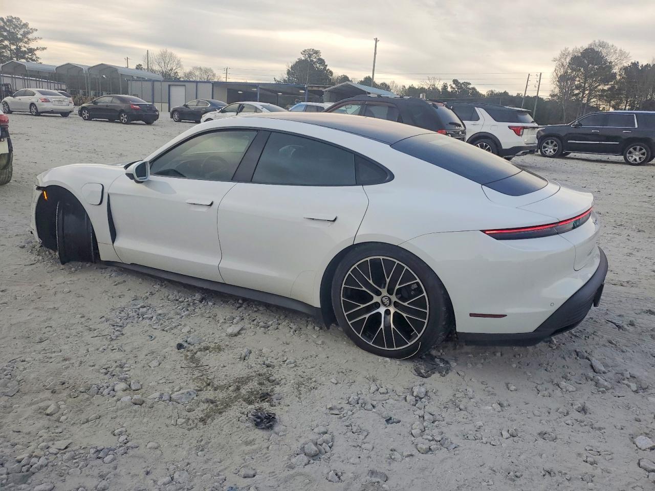 2021 Porsche Taycan - Фото 2