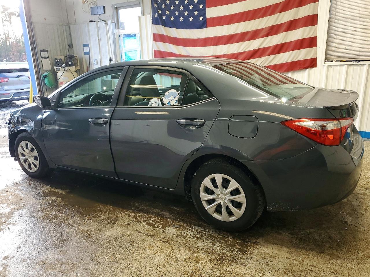 2015 Toyota Corolla Le Eco - Image 2