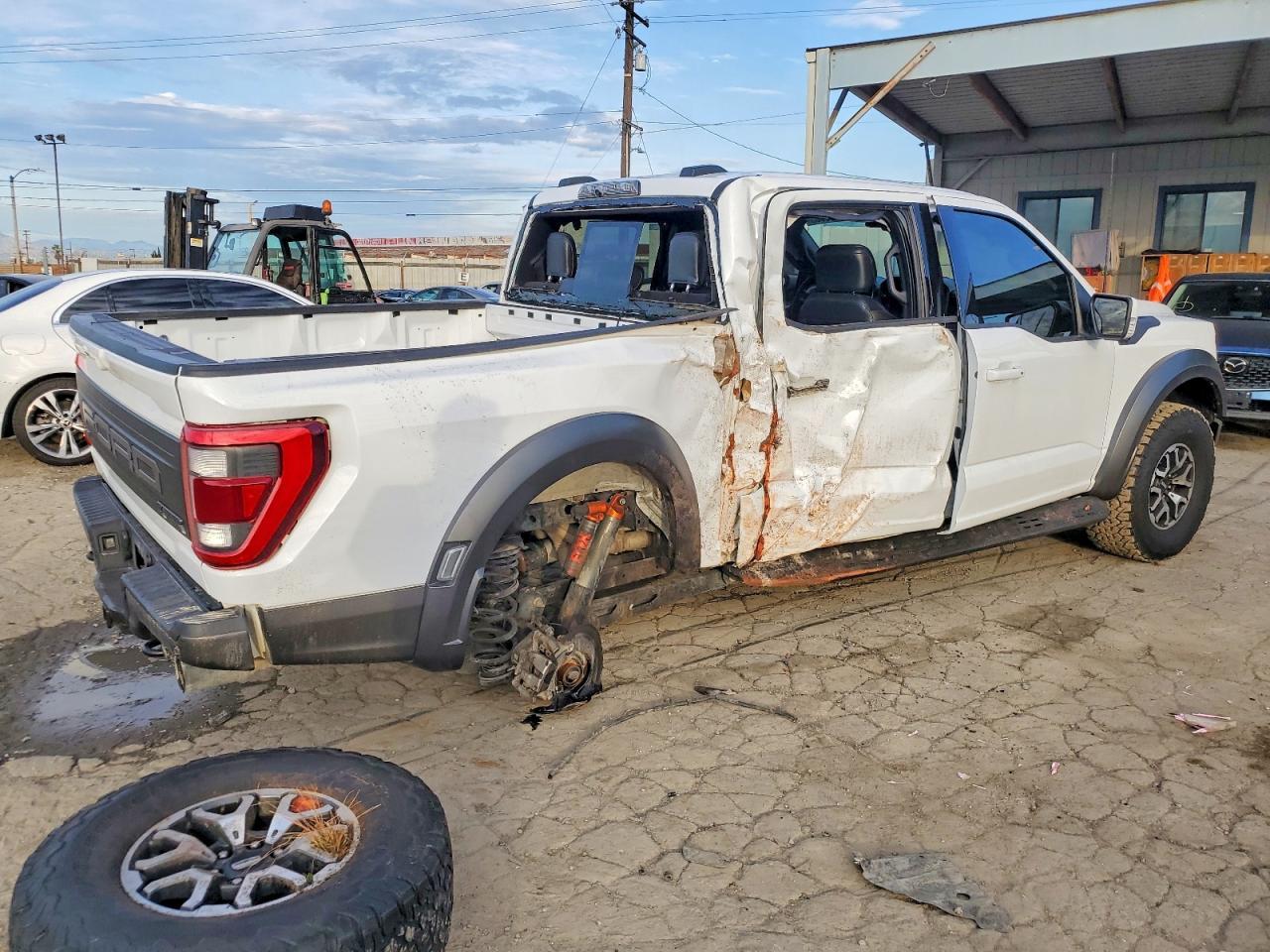 2023 Ford F150 Raptor - Image 3