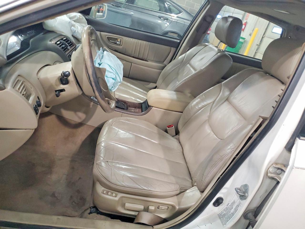 2001 Toyota Avalon 4D - Image 7