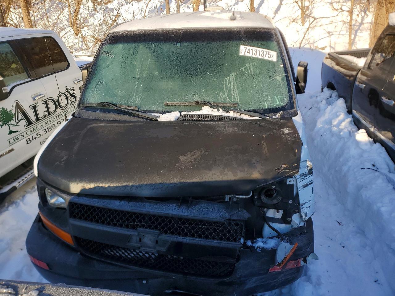 2014 Chevrolet Express 2500 Utility / Service Van - Фото 5