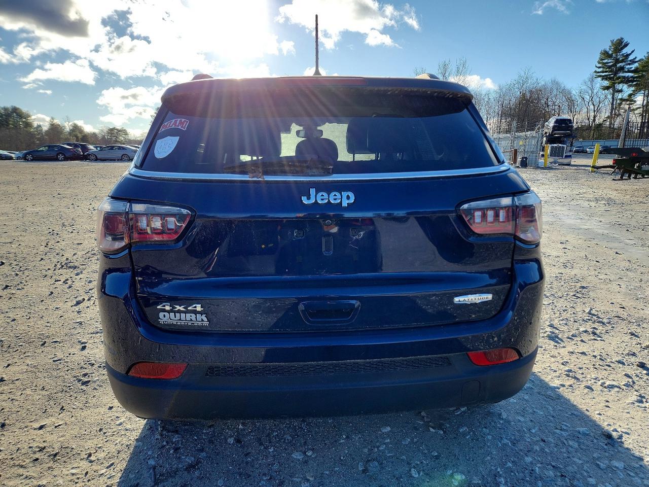 2018 Jeep Compass Latitude - Image 6