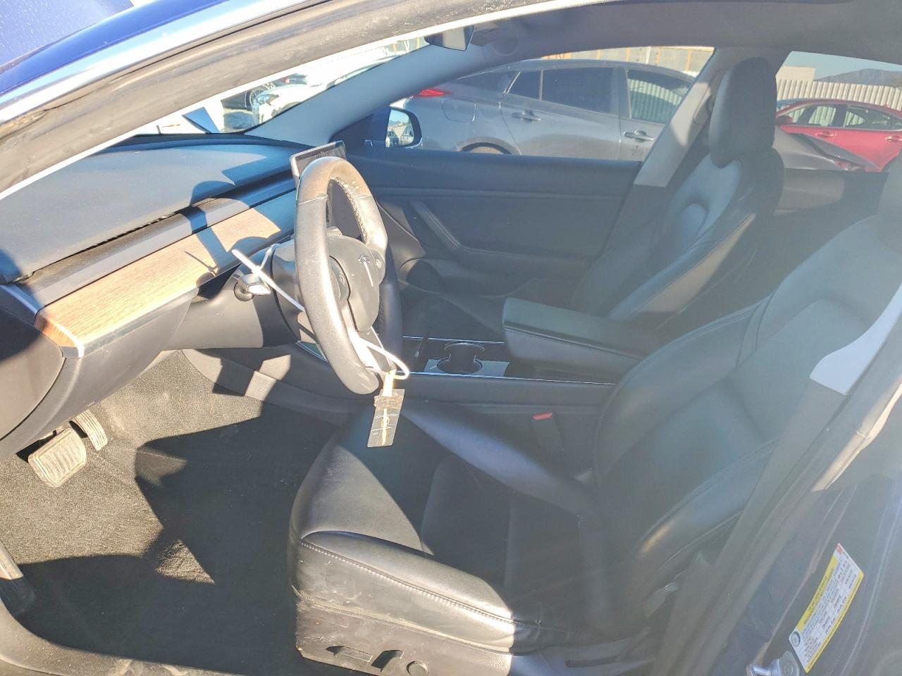 2019 Tesla Model 3 - Image 7