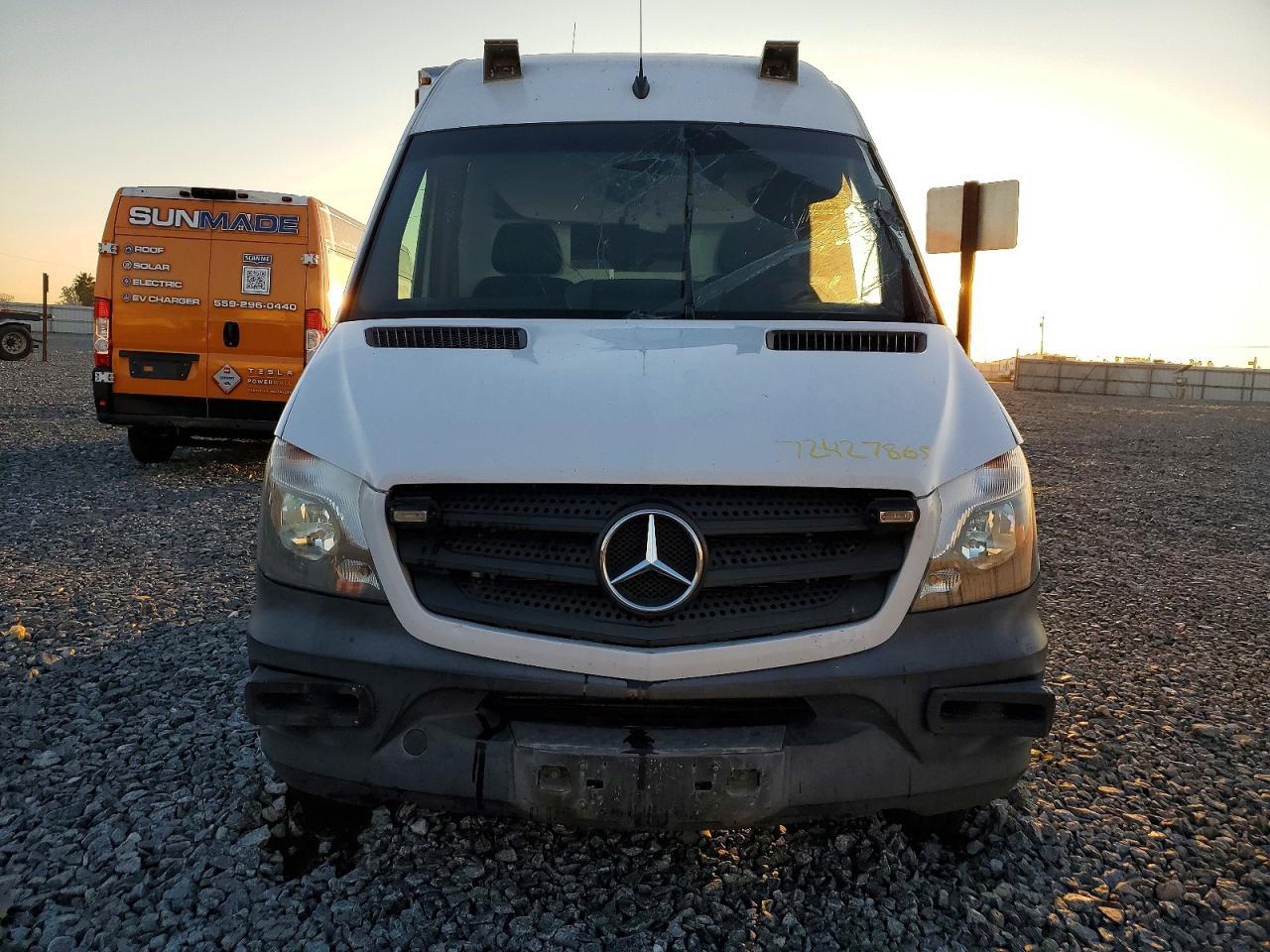 2017 Mercedes Benz Sprinter 2500 Ambulance - Фото 5
